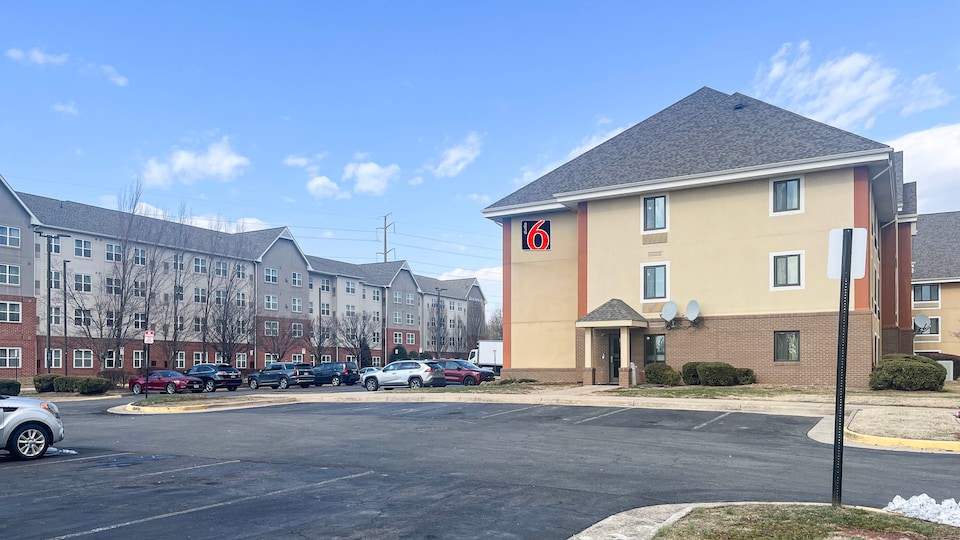 Studio 6 Chantilly, VA – Washington Dulles Airport, C20151, Washington DC