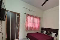 SPOT ON Golden Key Hotel