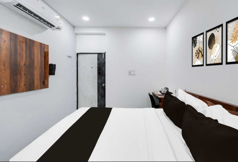 Collection O Musheerabad Metro Station Hyderabad Formerly Bhatia Residency, Himayatnagar-Kachiguda, Hyderabad