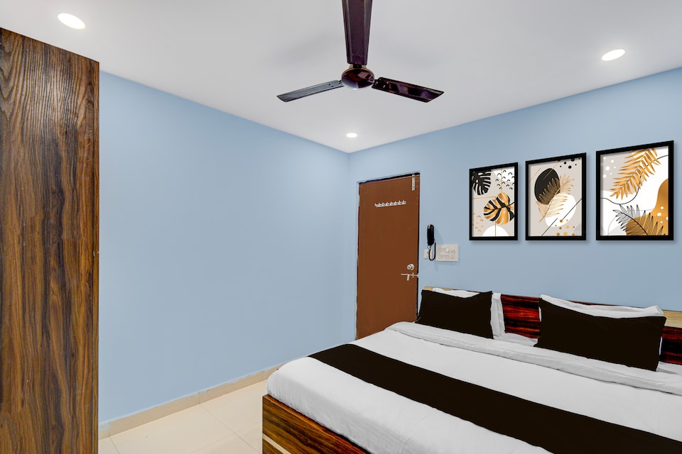 Super Collection O Musheerabad Metro Station Hyderabad Formerly Bhatia Residency, Himayatnagar-Kachiguda, Hyderabad