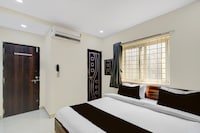 Collection O Musheerabad Metro Station Hyderabad Formerly Bhatia Residency