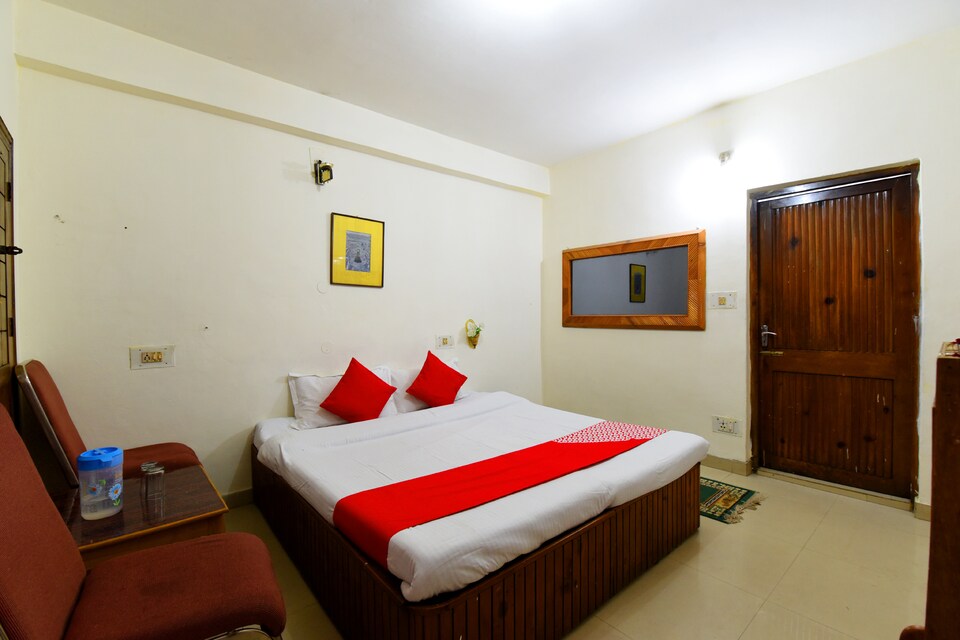 OYO Home 13712 Studio, Naggar Road, Manali