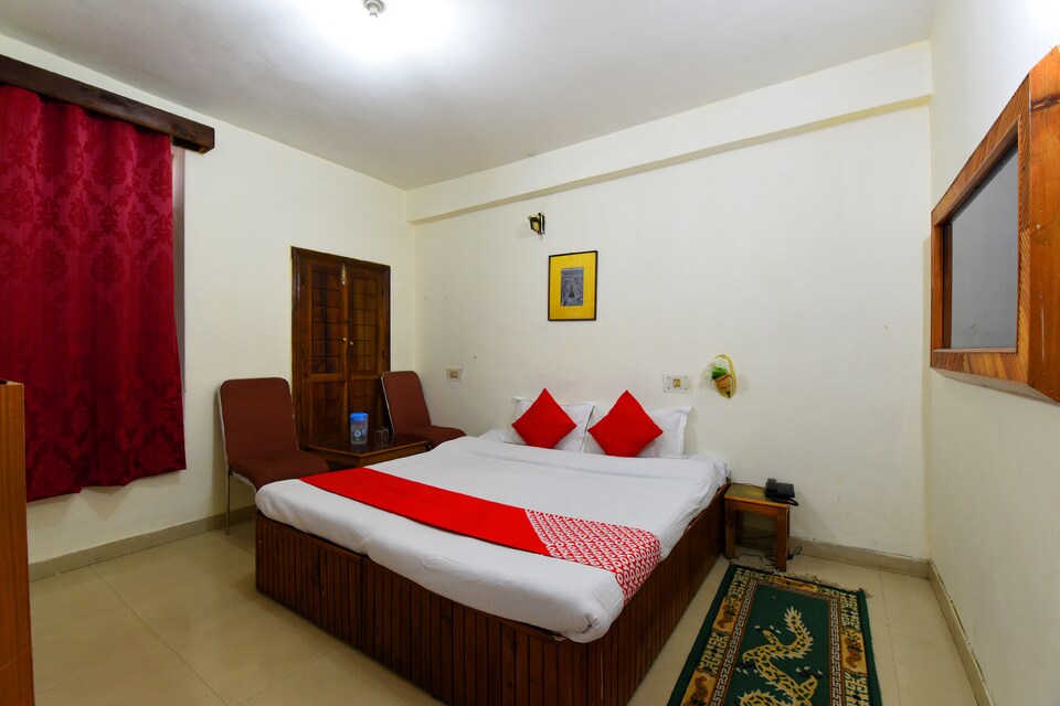 OYO Home 13712 Studio, Naggar Road, Manali
