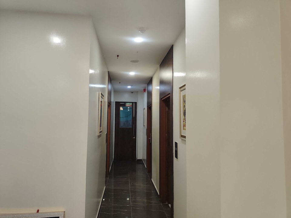 Townhouse OAK The Hotel Square Villa, Ghaziabad City, Ghaziabad