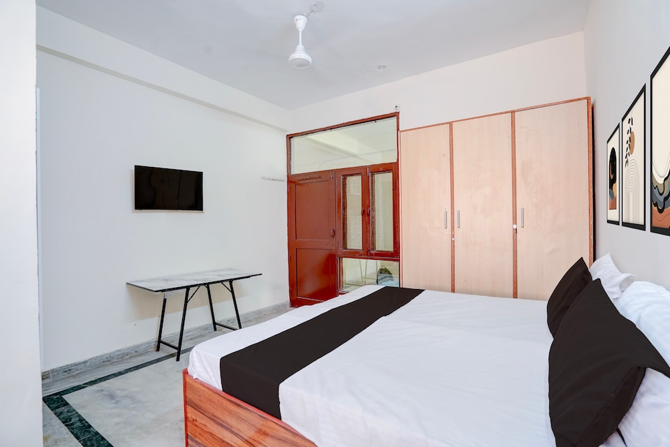 Hotel O Shree Jee Inn, Old Gurgaon, Gurgaon