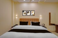 Hotel O THE PVS GRAND