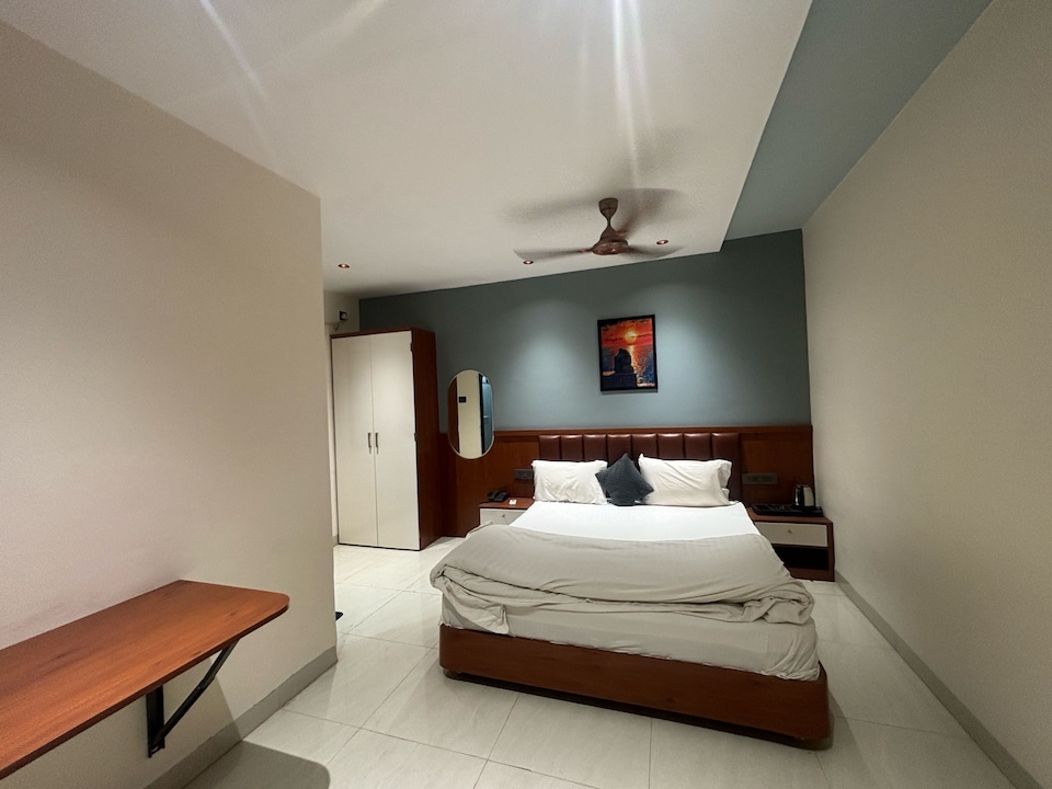 Townhouse Chakan Corporate Homestay Formerly New Royal Inn, Chakan Pune, Pune