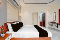 Townhouse Chakan Corporate Homestay Formerly New Royal Inn