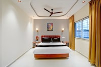 Super Townhouse Chakan Corporate Homestay Formerly New Royal Inn