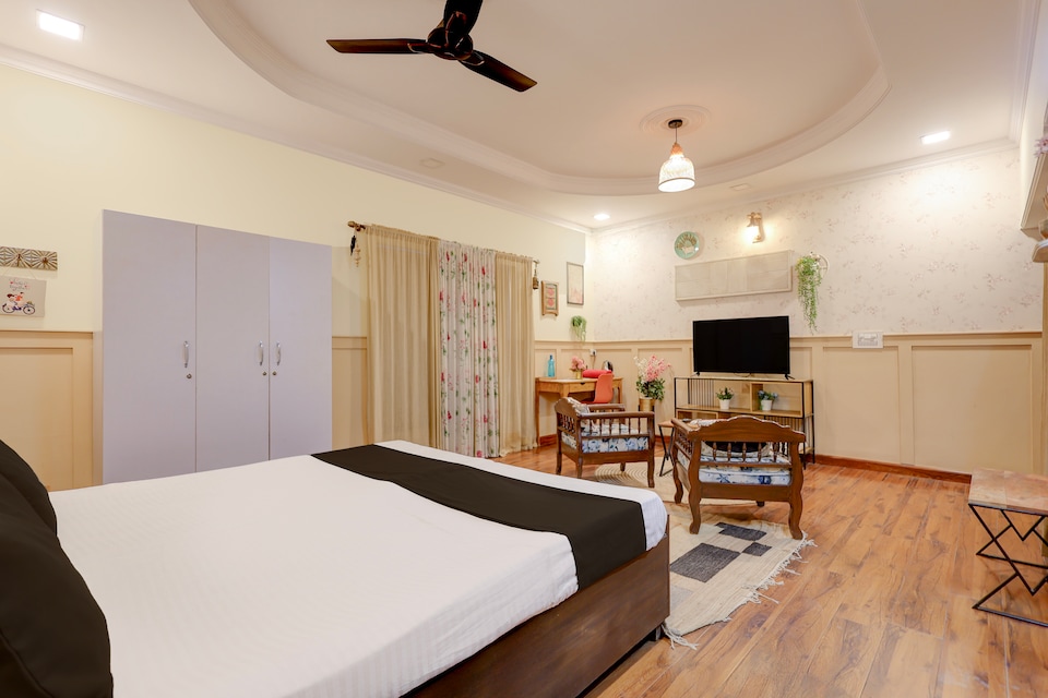 Hotel O Galleria Stays, Huda 2, गुड़गांव