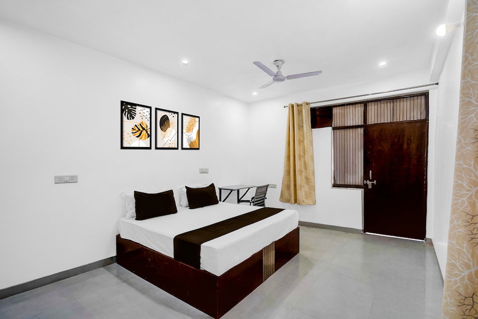 SPOT ON Grand Inn, Noida Expressway SEZ, Noida