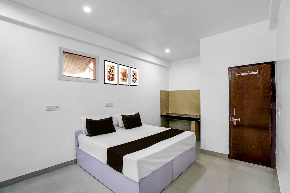 SPOT ON Grand Inn, Noida Expressway SEZ, Noida