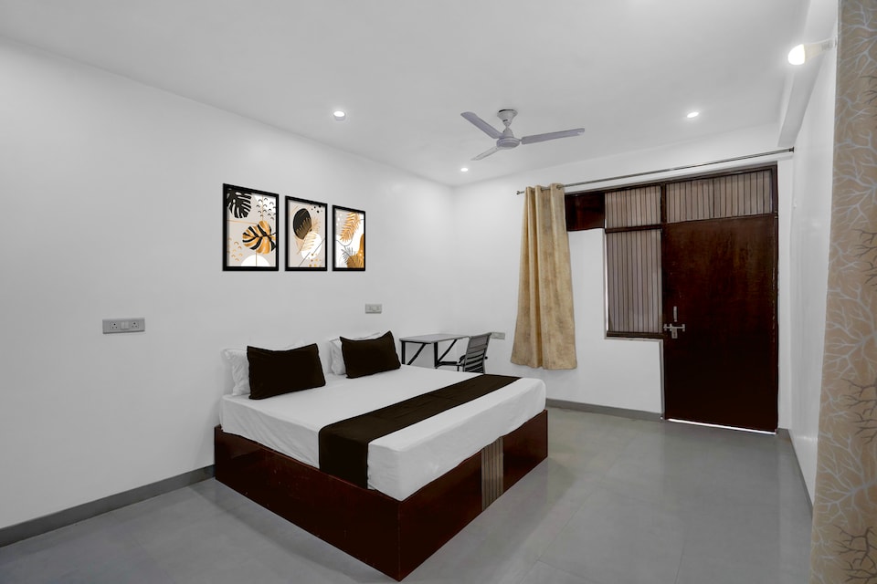 SPOT ON Grand Inn, Noida Expressway SEZ, Noida