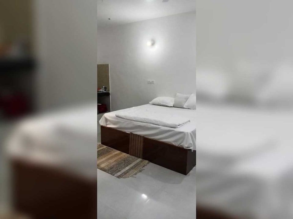 SPOT ON Grand Inn, Noida Expressway SEZ, Noida