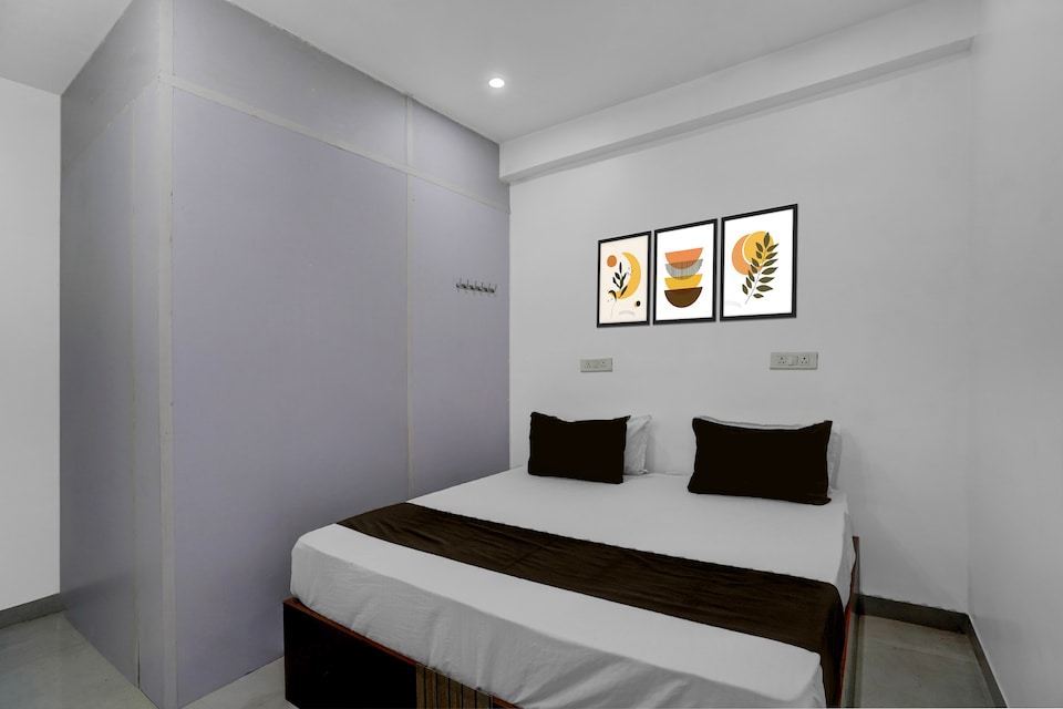 SPOT ON Grand Inn, Noida Expressway SEZ, Noida