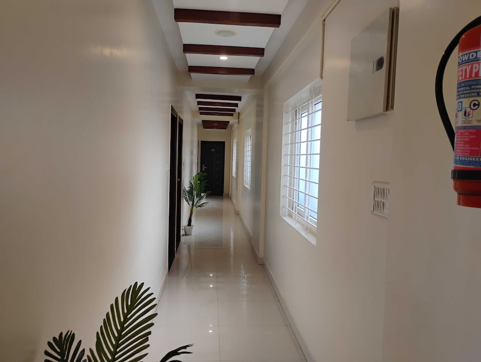 Hotel O Vaishnavi Suites, Airport Road Bangalore, Bangalore