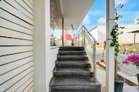 Hotel O Vaishnavi Suites