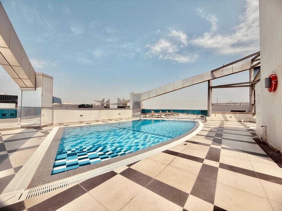 Luxurious & Exclusive Pearl Plaza Tower Near Corniche Beach , Madinat Zayed Abu Dhabi, Abu Dhabi