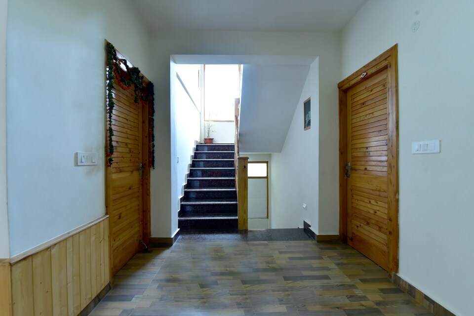OYO 13741 Rockwood BnB, Mall Road Manali, Manali