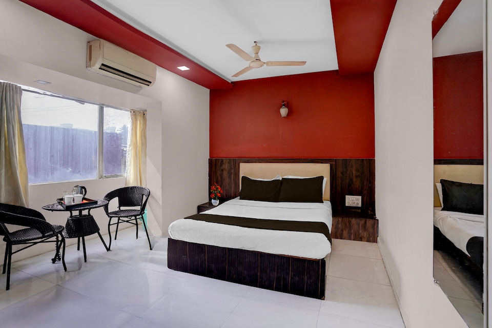 Collection O Asalpha Metro Station Formerly Venture Grand, Mumbai International Airport, Mumbai