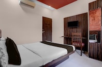 Collection O Asalpha Metro Station Formerly Venture Grand