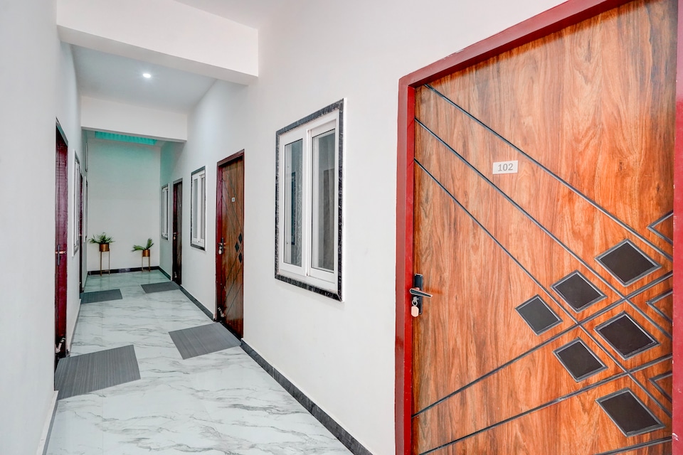 SPOT ON Suryanjay Inn, Golghar, गोरखपुर