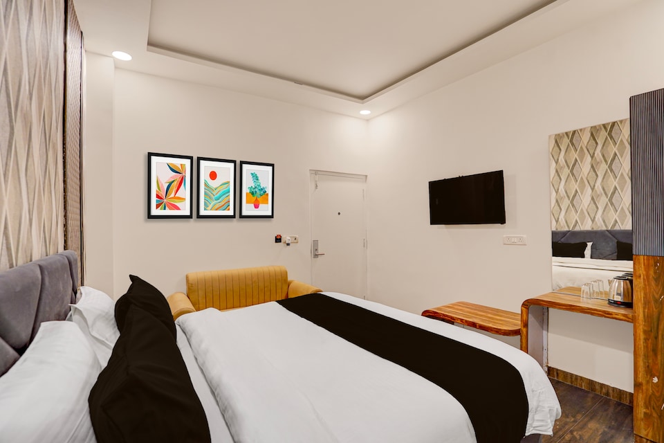 Palette Hotel and Resorts Patrakar Colony Formerly Shree Maruti Tower, Civil Lines - High Court, Prayagraj