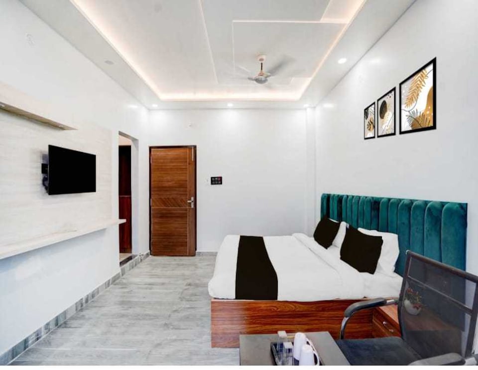 Palette Hotel and Resorts Patrakar Colony Formerly Shree Maruti Tower, Civil Lines - High Court, Prayagraj