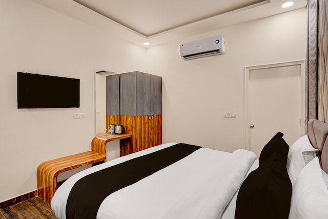 Palette Hotel and Resorts Patrakar Colony Formerly Shree Maruti Tower