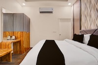 Palette Hotel and Resorts Patrakar Colony Formerly Shree Maruti Tower