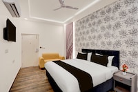 Palette Hotel and Resorts Patrakar Colony Formerly Shree Maruti Tower