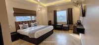 Palette Hotel and Resorts Patrakar Colony Formerly Shree Maruti Tower
