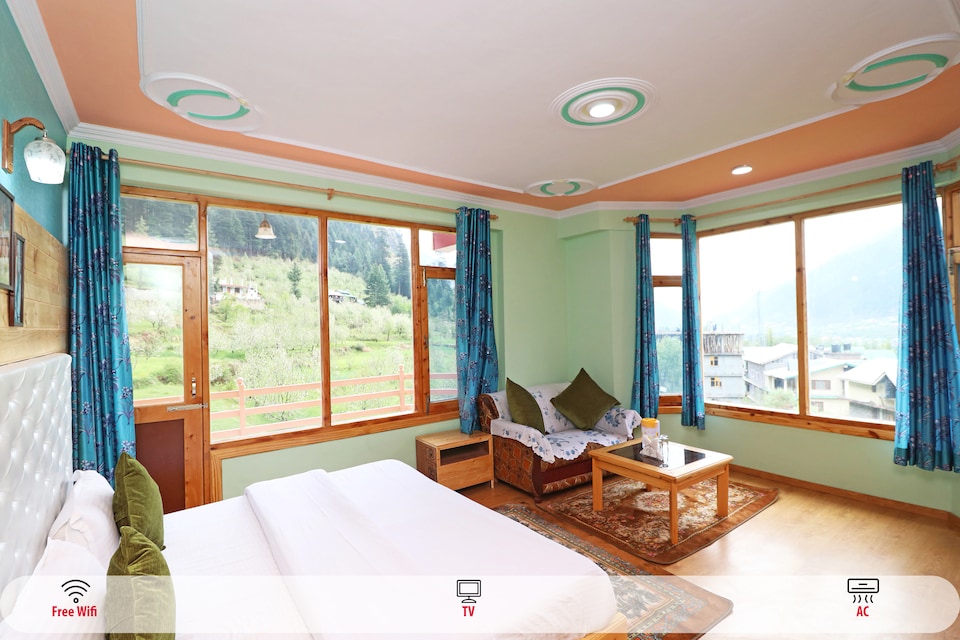 OYO Home 13743 Modern Stay, Naggar Road, Manali