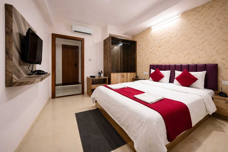 Collection O Ravi Talkies Bhubaneswar, Bapuji Nagar, Bhubaneswar