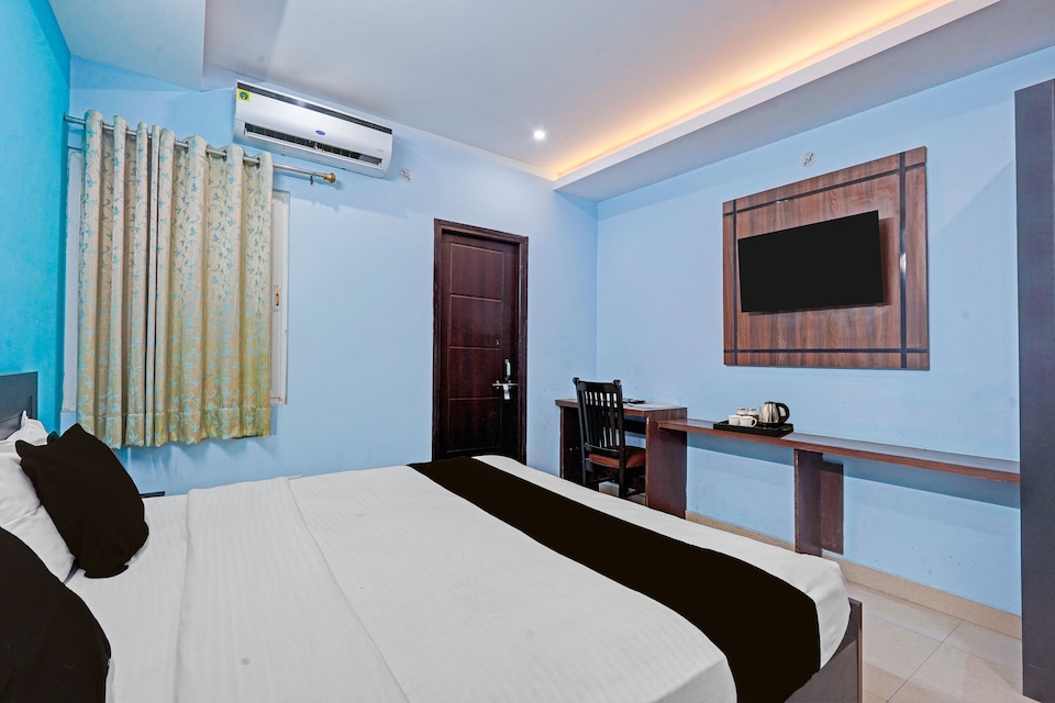 OYO Townhouse SSM Hospital Formerly The Arcas Hotel, Gomti Nagar Lucknow, Lucknow