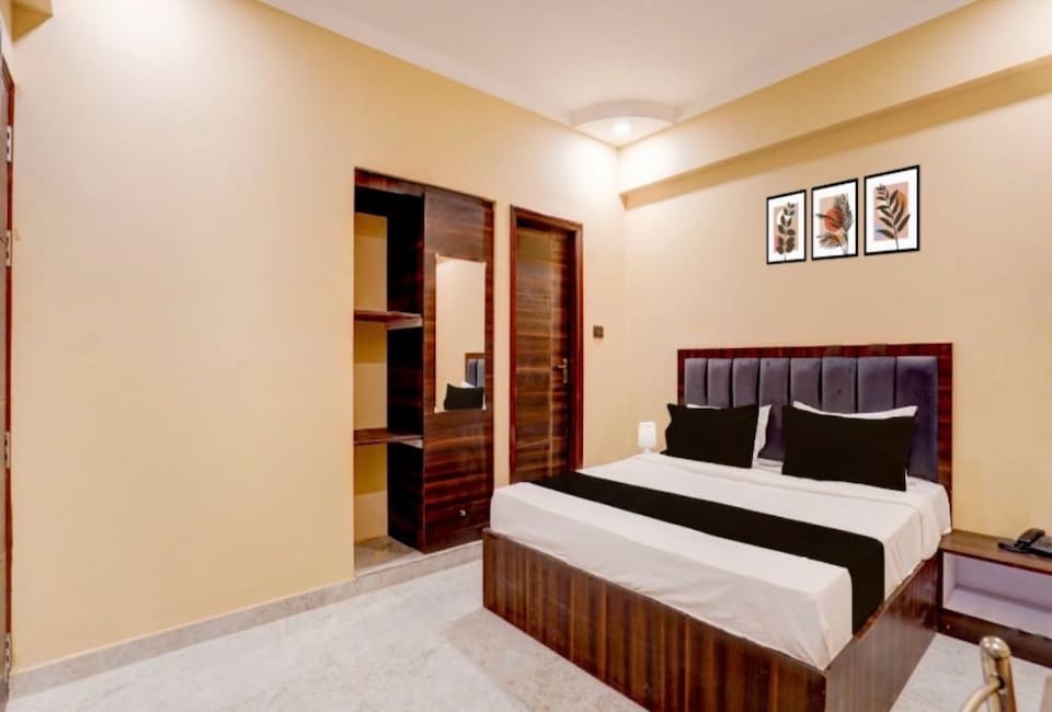 Townhouse SSM Hospital Formerly The Arcas Hotel, Gomti Nagar Lucknow, Lucknow