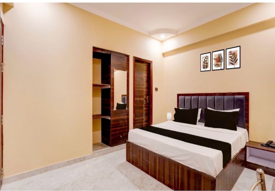 Townhouse SSM Hospital Formerly The Arcas Hotel, Gomti Nagar Lucknow, Lucknow