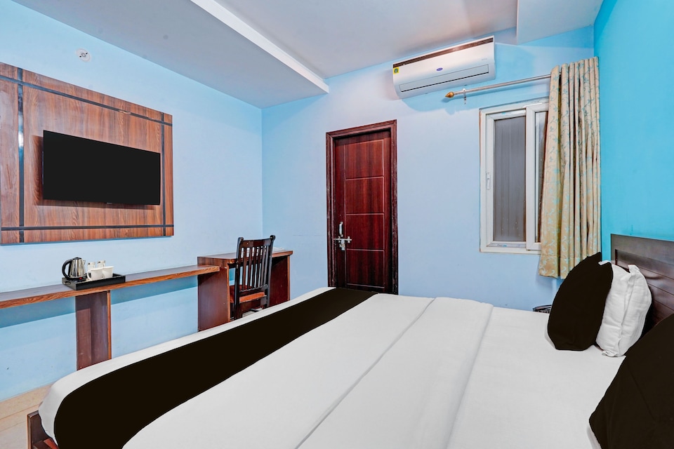 OYO Townhouse SSM Hospital Formerly The Arcas Hotel, Gomti Nagar Lucknow, Lucknow