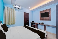 Super OYO Townhouse SSM Hospital Formerly The Arcas Hotel