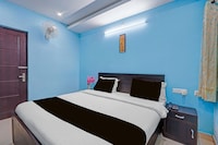 Super OYO Townhouse SSM Hospital Formerly The Arcas Hotel