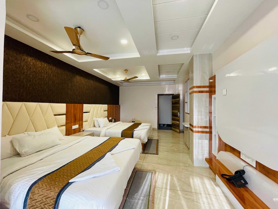 Palette Hotel Smriti Premium, Matighara Darjeeling More Siliguri, Siliguri