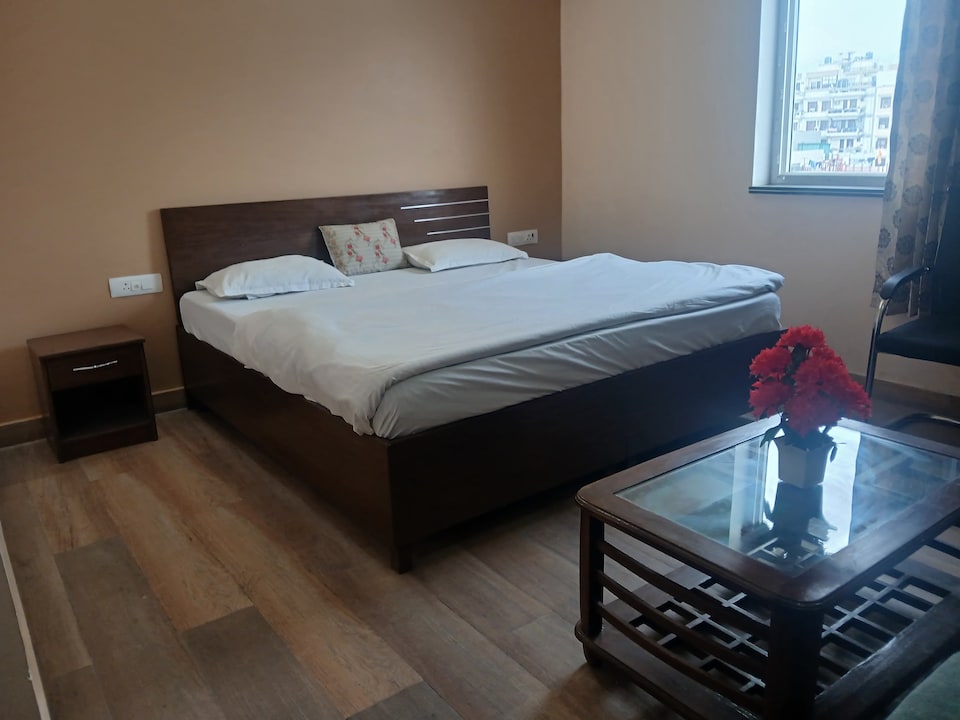 Hotel O Dev Ganga Retreat Tapovan, Tapovan Rishikesh, Rishikesh