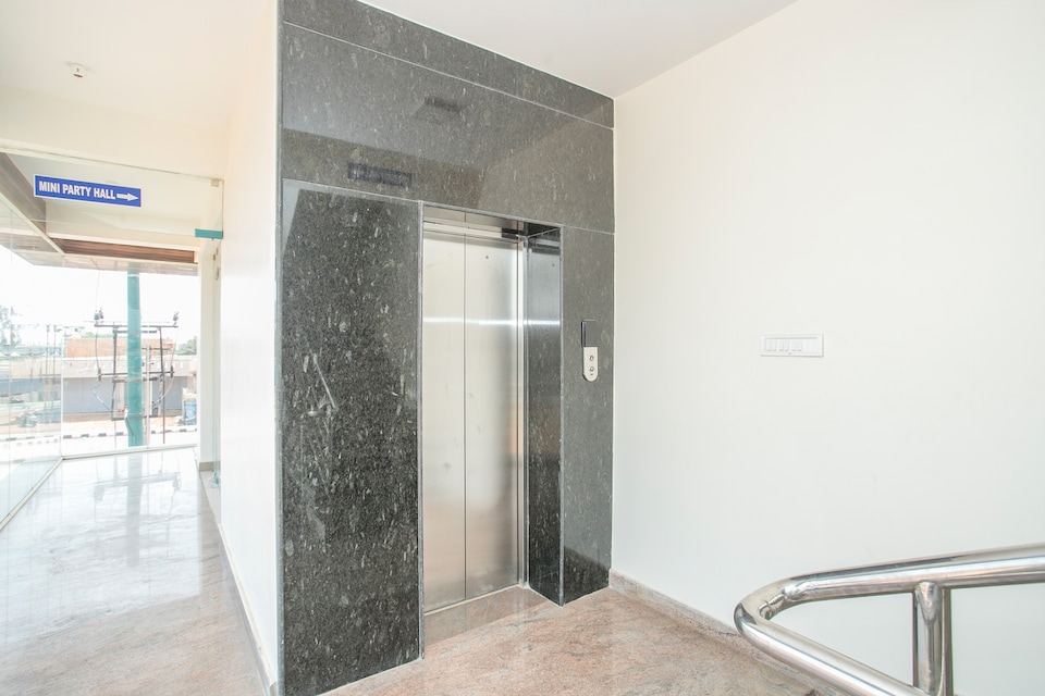 OYO 13745 CMN Stay, Whitefield Bangalore, Bangalore