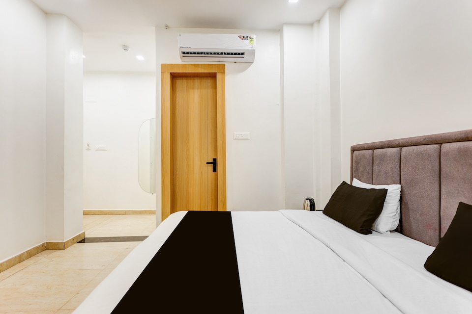 Townhouse Hotel City Avenue , Jhansi, झांसी