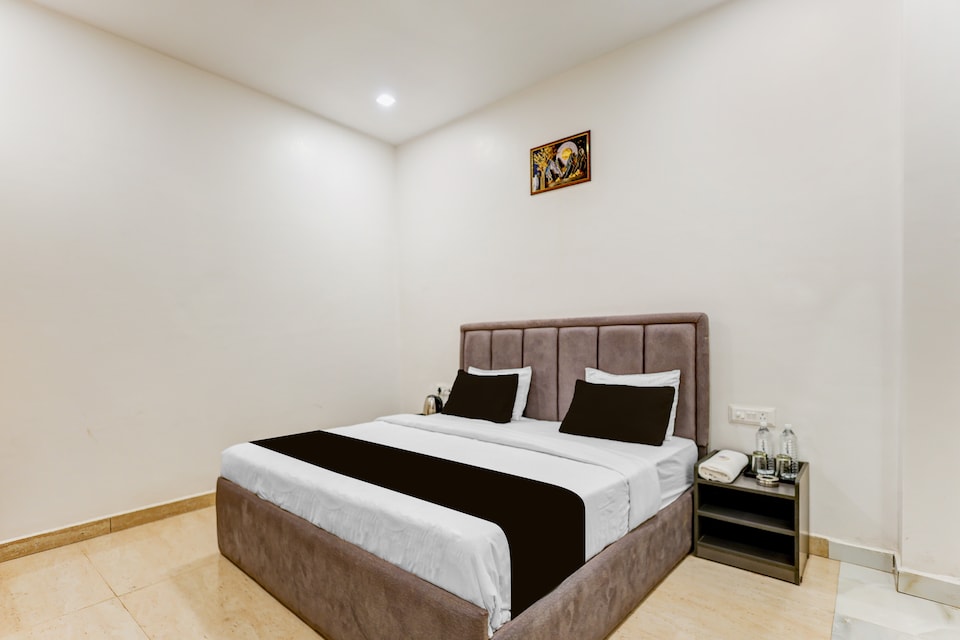 Townhouse Hotel City Avenue , Jhansi, Jhansi