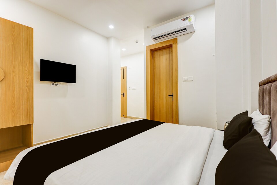 Townhouse Hotel City Avenue , Jhansi, झांसी