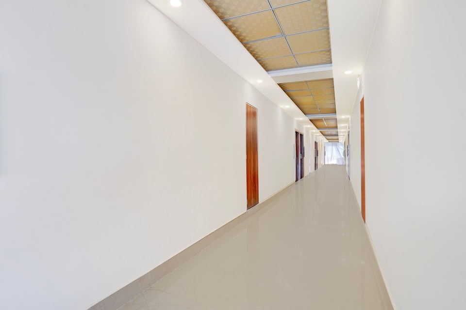 Hotel O PCR Continental , Rispana Pul Dehradun, Dehradun