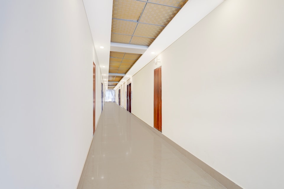 Hotel O PCR Continental , Rispana Pul Dehradun, Dehradun