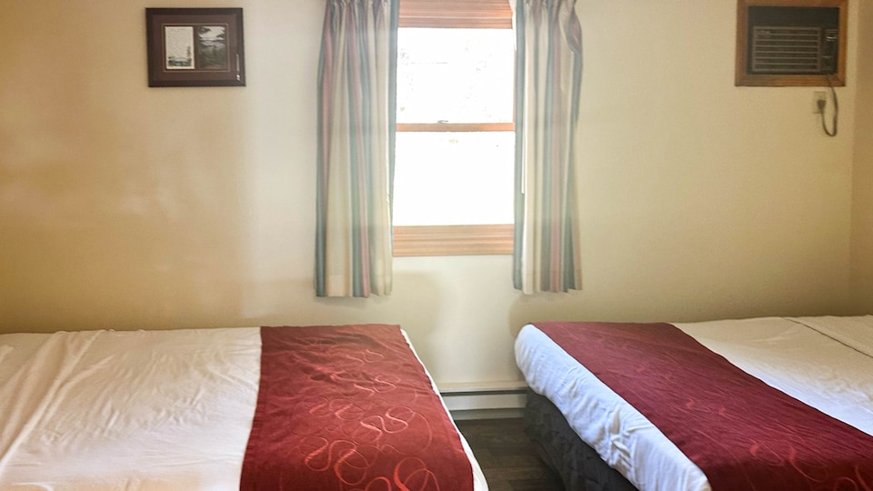Motel 6 Lake George, NY – Adirondacks, C12845-5, Albany NY