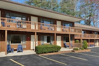 Motel 6 Lake George, NY – Adirondacks